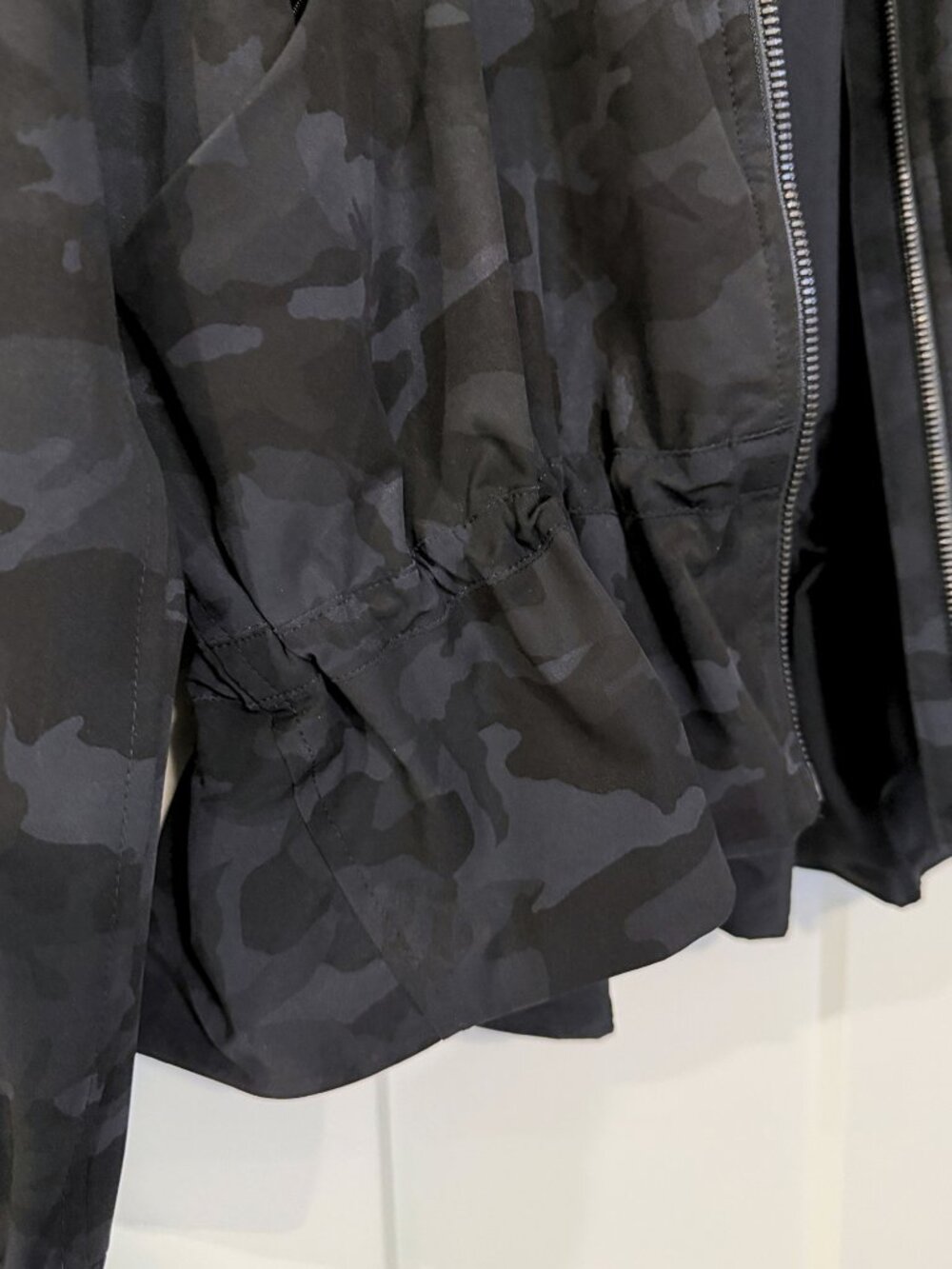 Lululemon Pack It Up Jacket Incognito Camo Size 10 - Picture 6 of 8